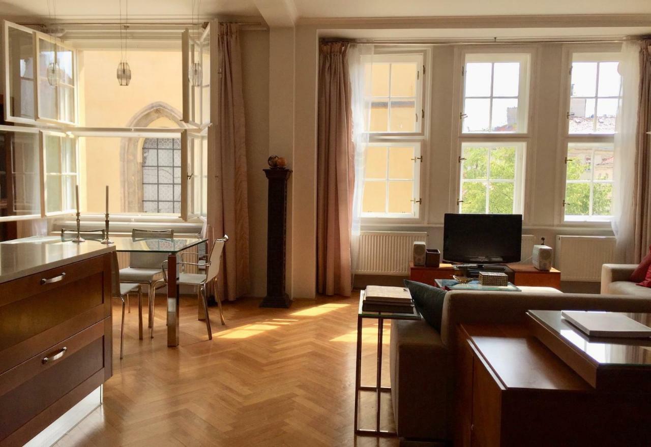 Spacious Elegance In The Heart Of Old Town Praga Exterior foto