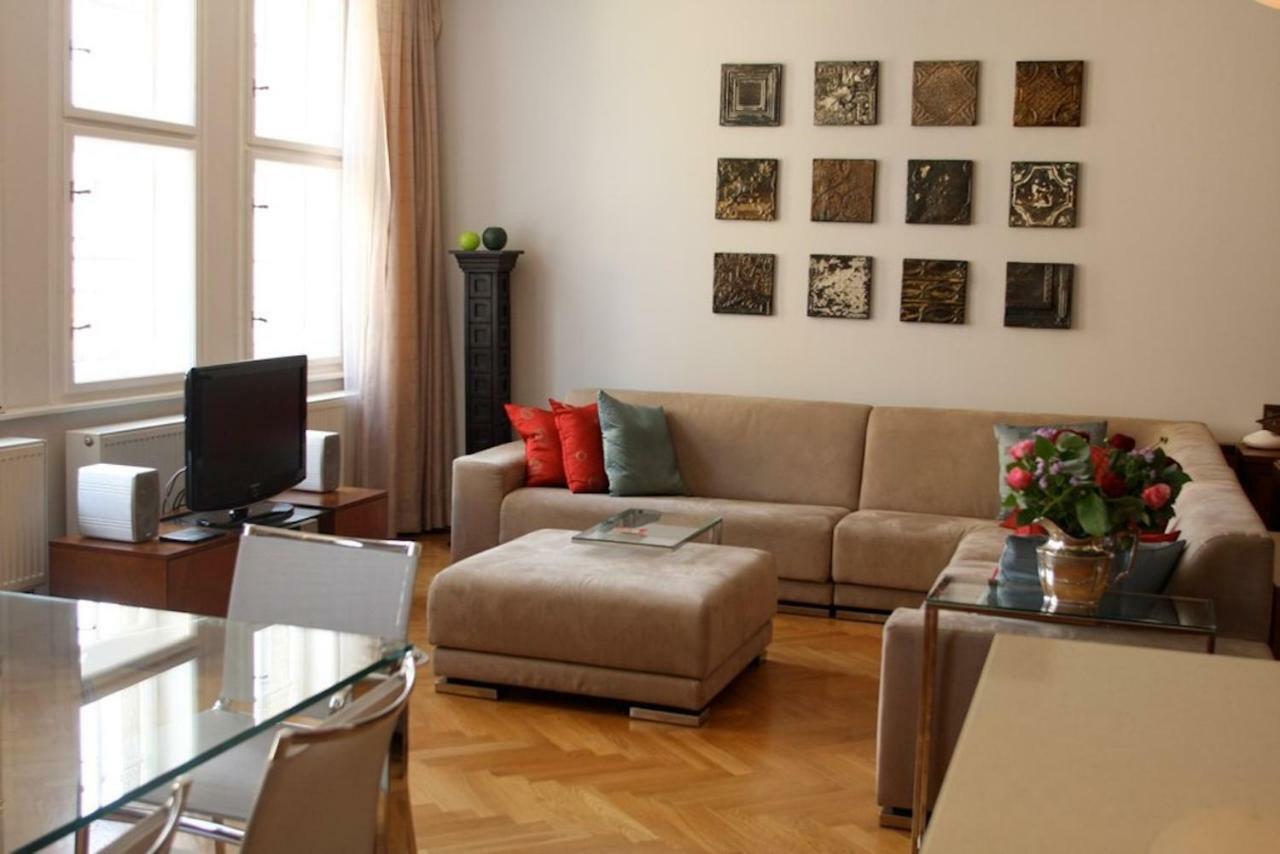 Spacious Elegance In The Heart Of Old Town Praga Exterior foto